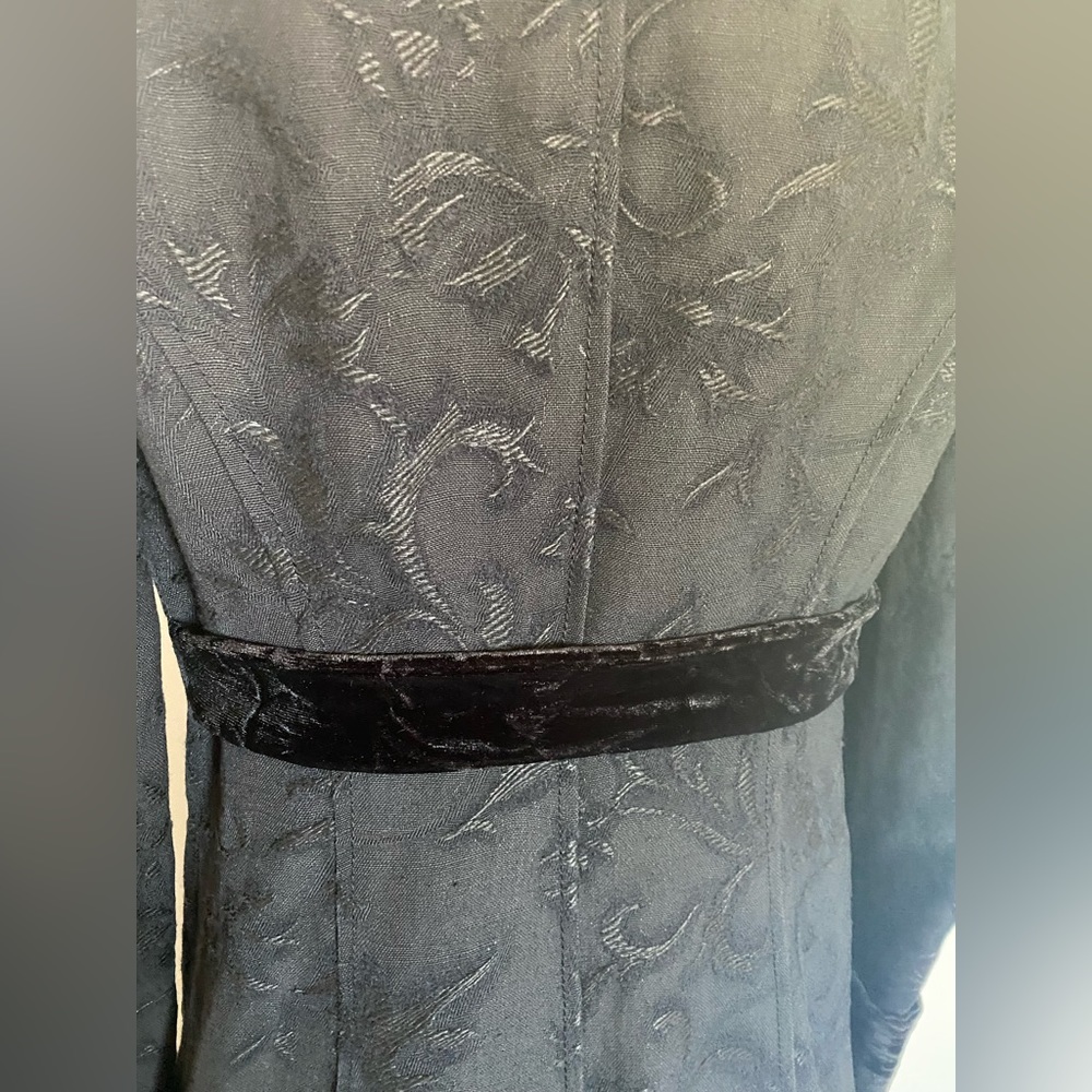 Versace 100% linen/wool blend coat - Picture 9 of 15